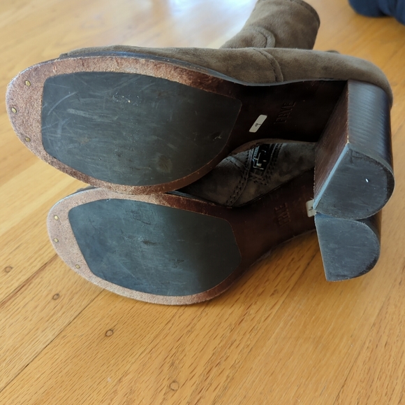 Frye Brown Peep Toe Bootie Black Suede Sz 9 Stack Heels - Picture 6 of 12